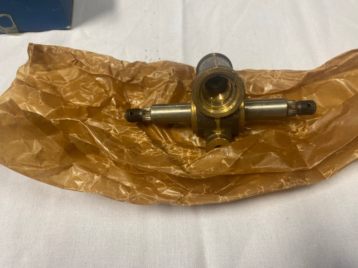  101557 NOS TR2TR4 to CT6343 Front Trunnion Team Triumph British Automotive