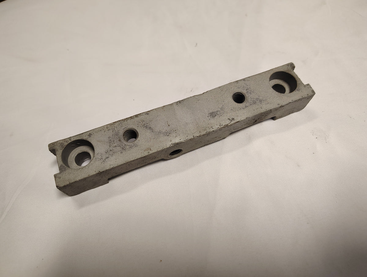 # 104863 Sealing Block, Front -RECONDITIONED- – Team Triumph: British ...